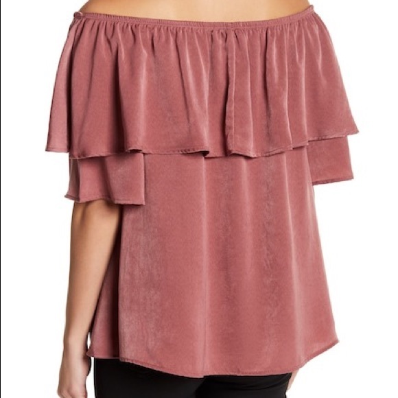 WEST KEI Off The Shoulder Top - Picture 4 of 4